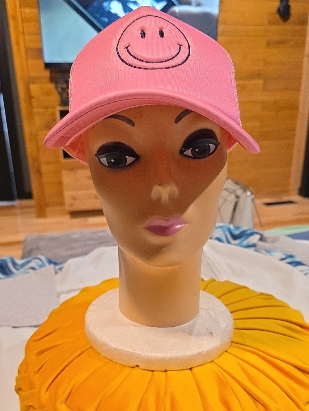 Pink Smiley Mesh-Back Baseball Cap - NWOT! 🩷🧢